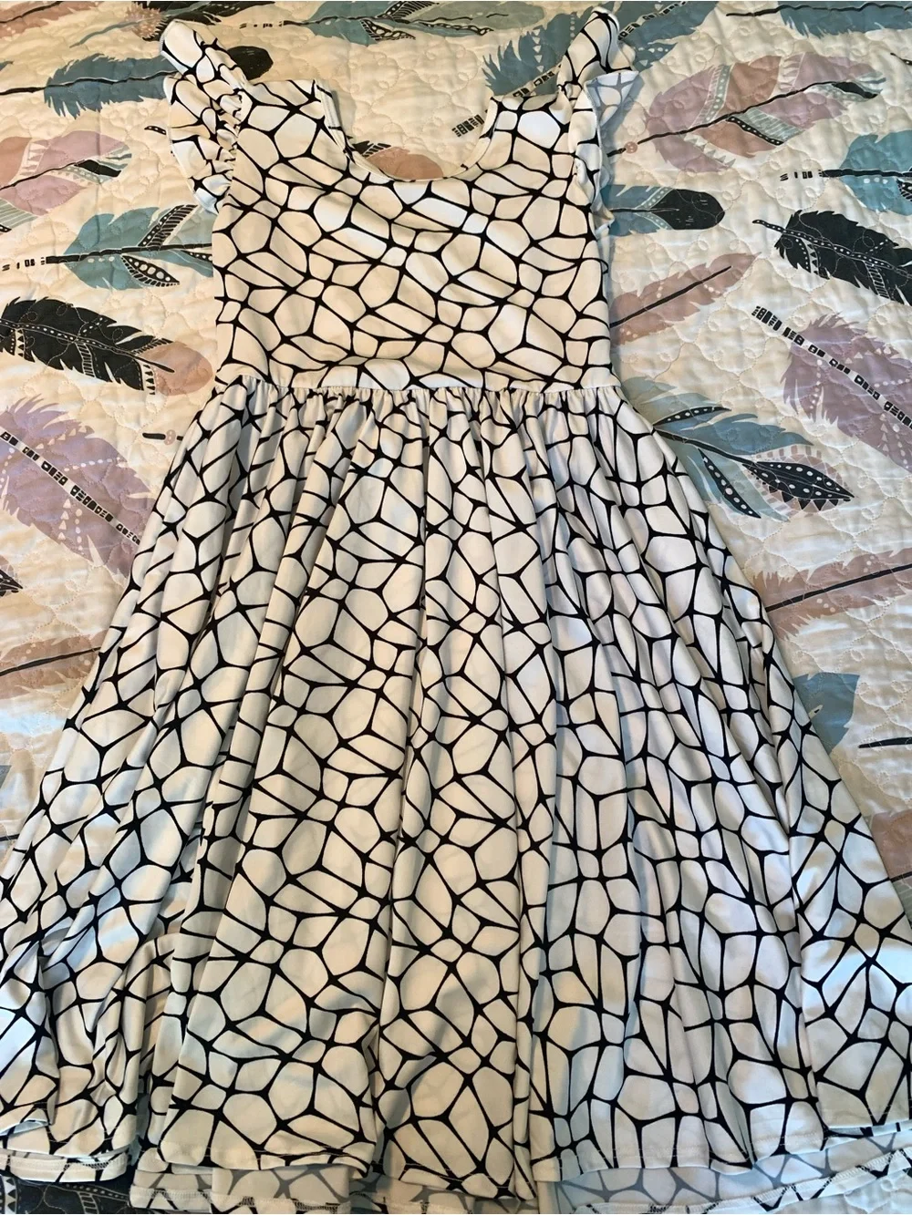 Dot Dot Smile Black & White Geo Ruffle Sleeve Dress